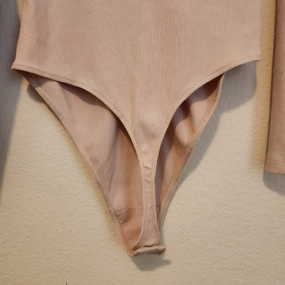 Victoria’s Secret Long Sleeve Cut Out Body Suit - Picture 6 of 8